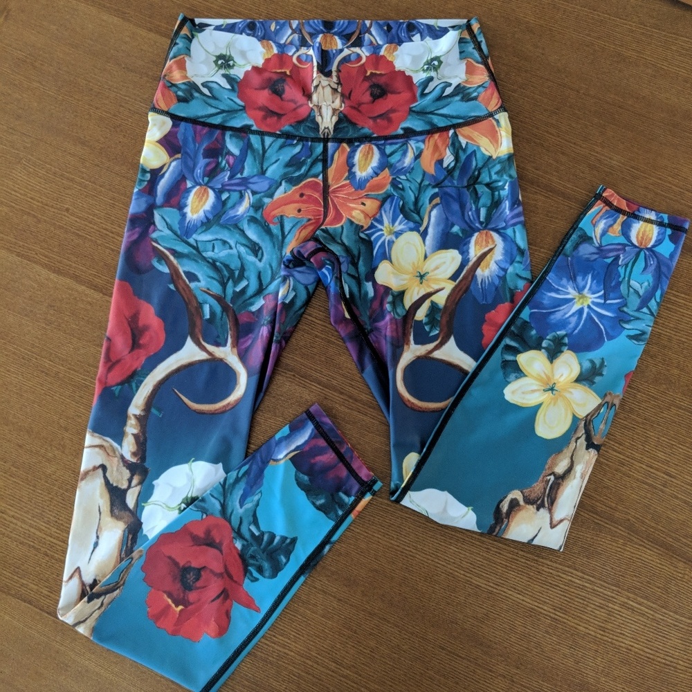 Yoga Democracy Skull & Roses Eco-Friendly Leggings